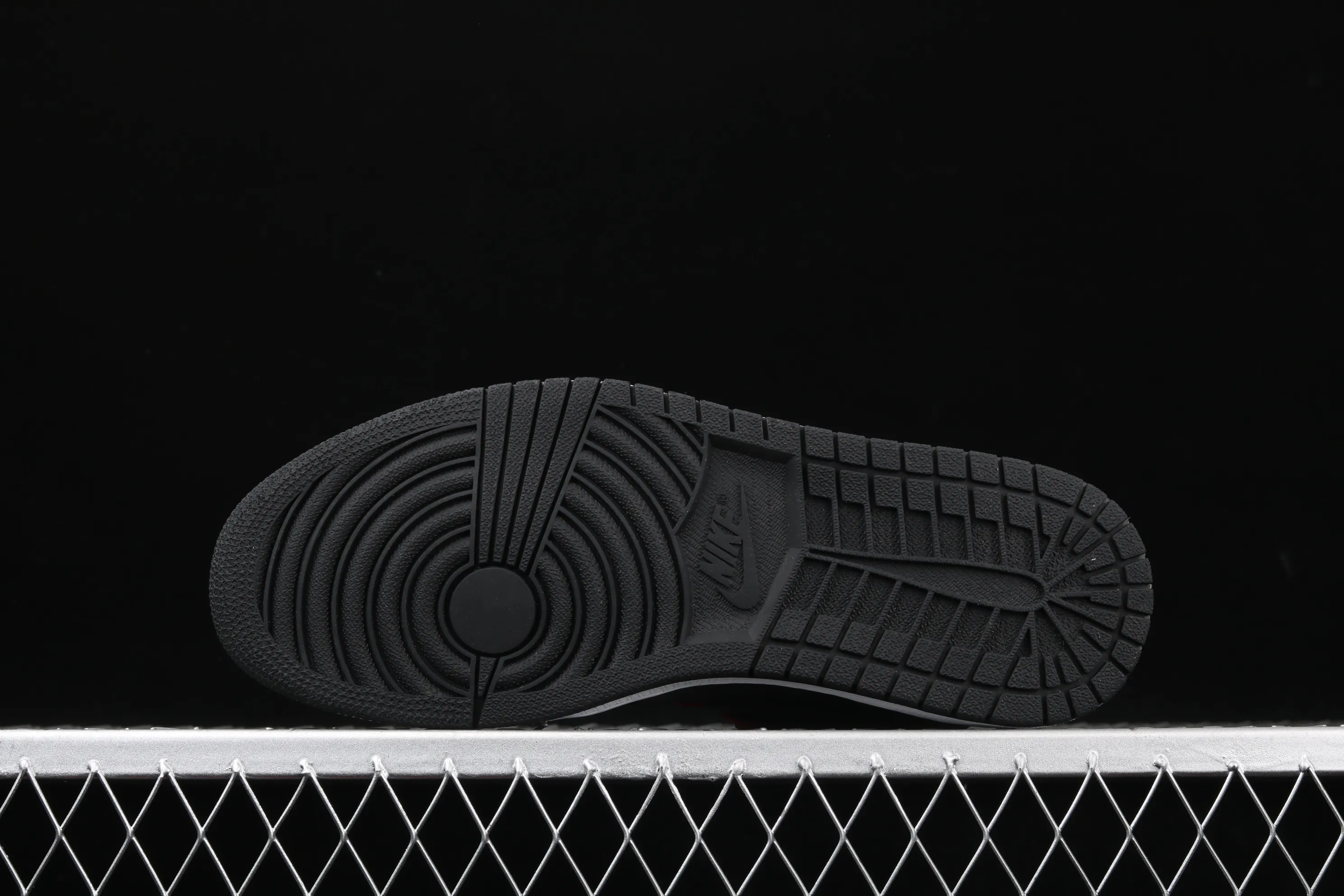 All categories Air Jordan Jordan series basketball shoes Air Jordan 1 High Air Jordan 1 High OG "Black Satin" AJ1 Joe 1 black gray red silk 555088-060